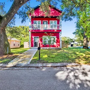 villa-the-clifford-house-pensacola.hotels-destin.com/